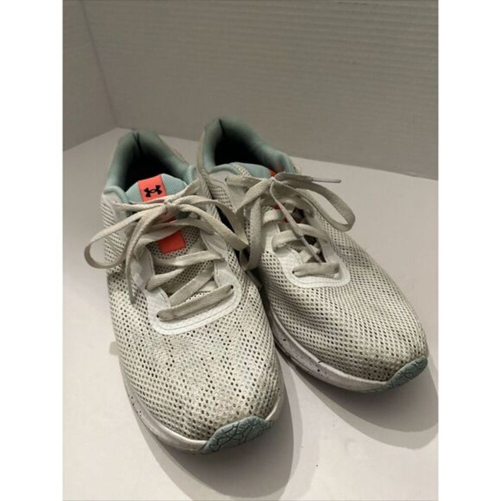 Under Armour  Shoes Womens Athletic‎ Sneakers Cream:White Sz 9 EUC